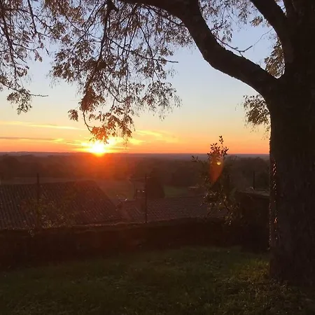 Du Des Remparts 度假居 *