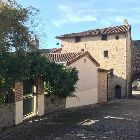 Du Des Remparts Holiday home *