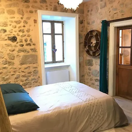 Du Des Remparts 度假居 *