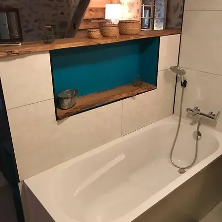 Du Des Remparts 度假居 Brigueuil