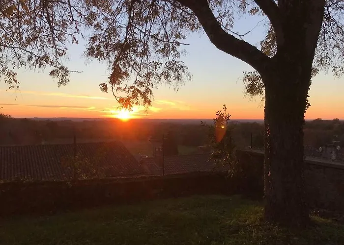 Du Des Remparts Сasa de vacaciones *