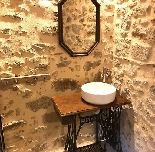 Du Des Remparts Brigueuil